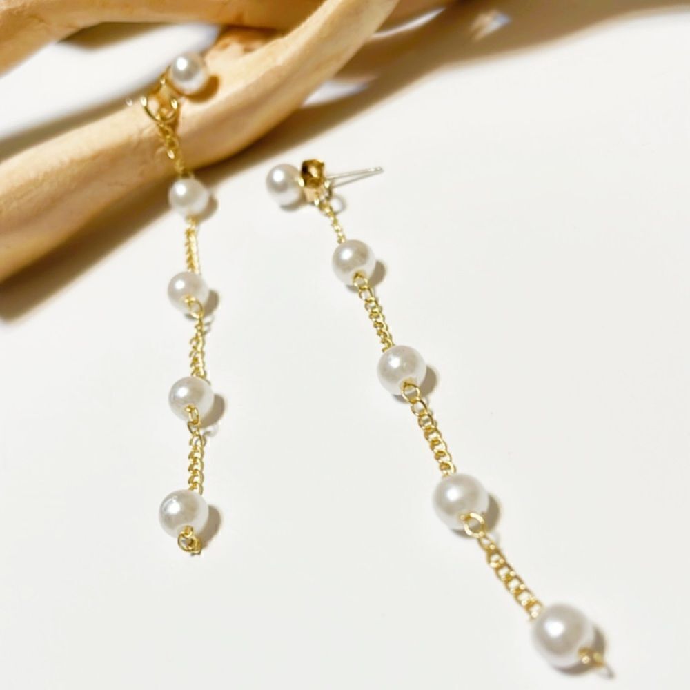 Anthro pearl earrings #454 